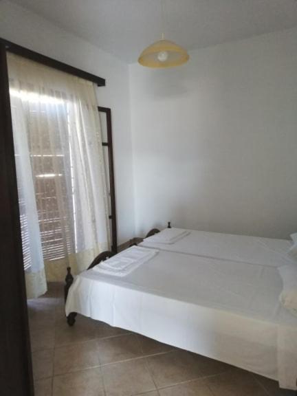 Dimitrakis Apartments Kassiopi Buitenkant foto