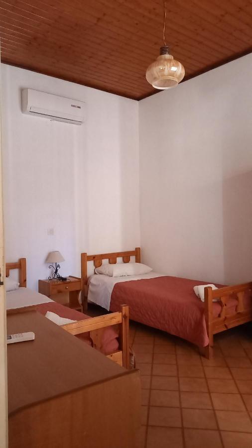 Dimitrakis Apartments Kassiopi Buitenkant foto