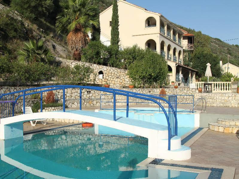 Dimitrakis Apartments Kassiopi Buitenkant foto